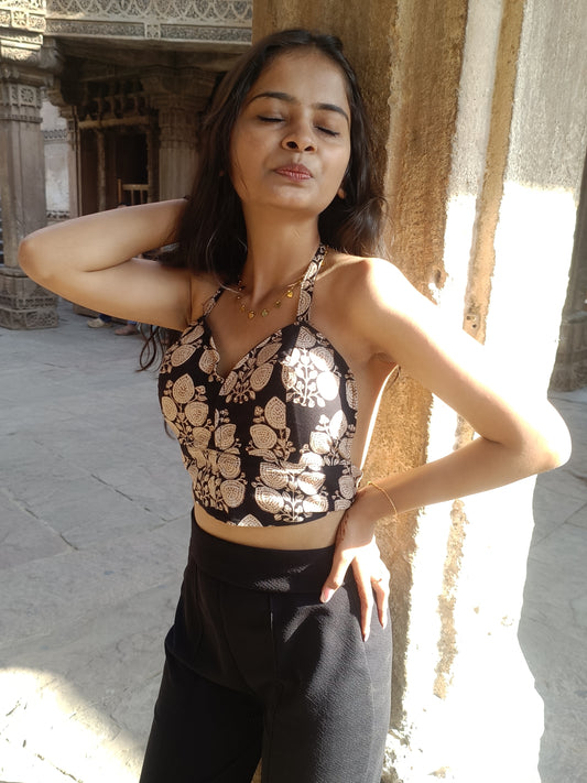 Yasmin - Back knot top